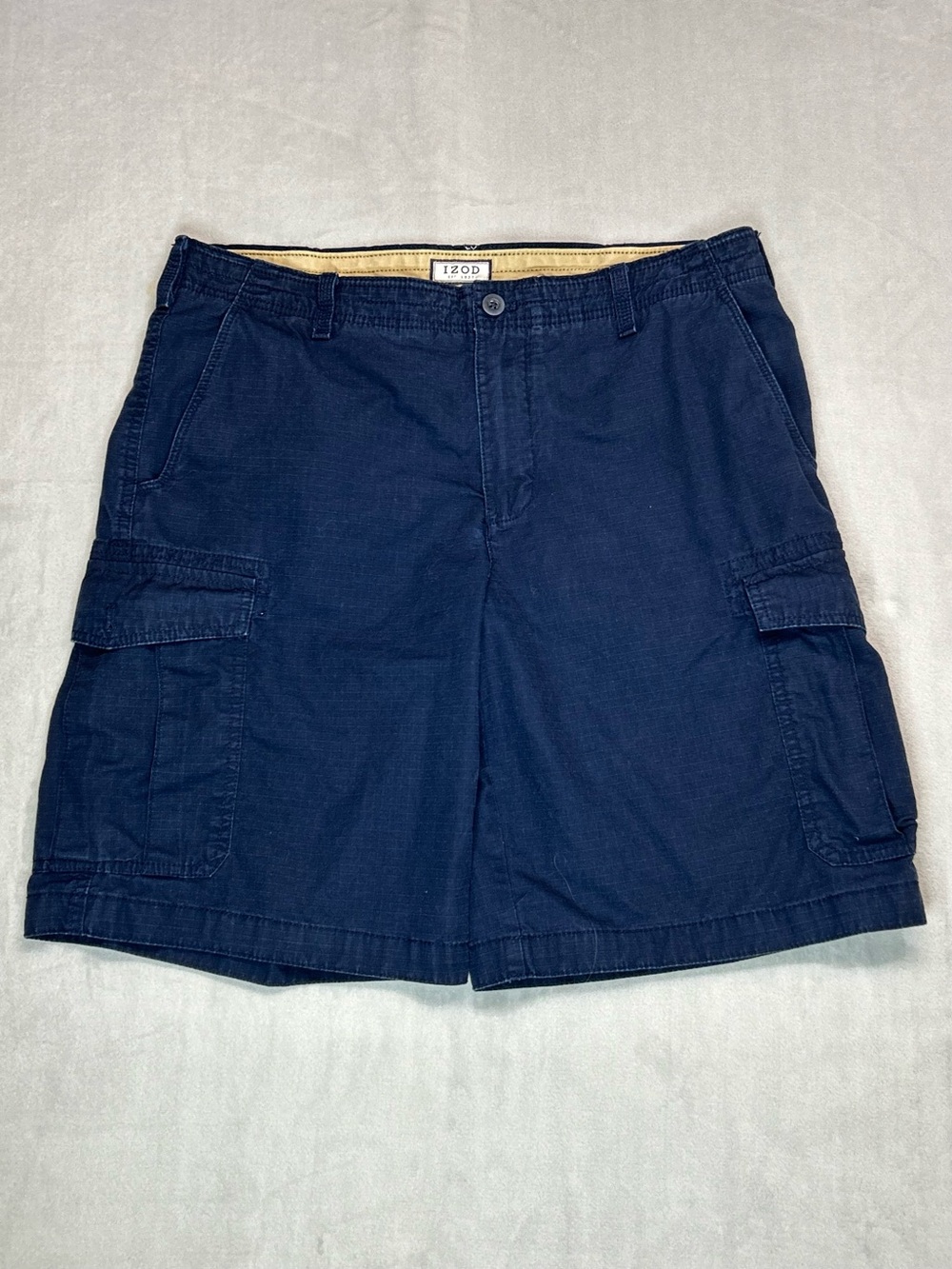 Izod Men's Dark Navy Cotton Saltwater Cargo Shorts Size 34 Preppy